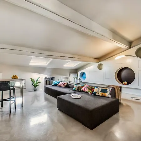 Romeo Loft Juliet Apartment *